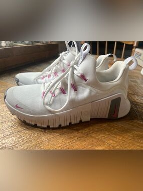 Nike White Women's Sneaker with Pink Accents